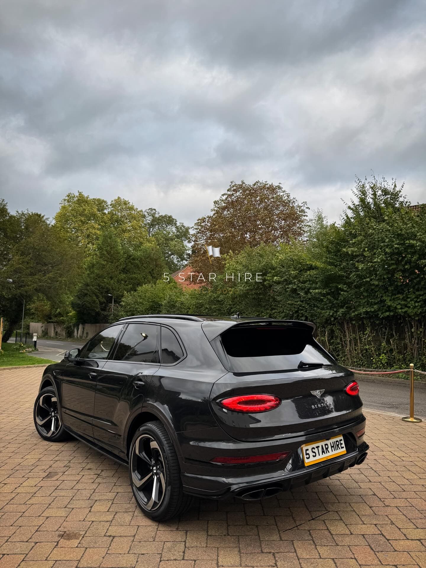 Bentley Bentayga V8 thumbnail 4