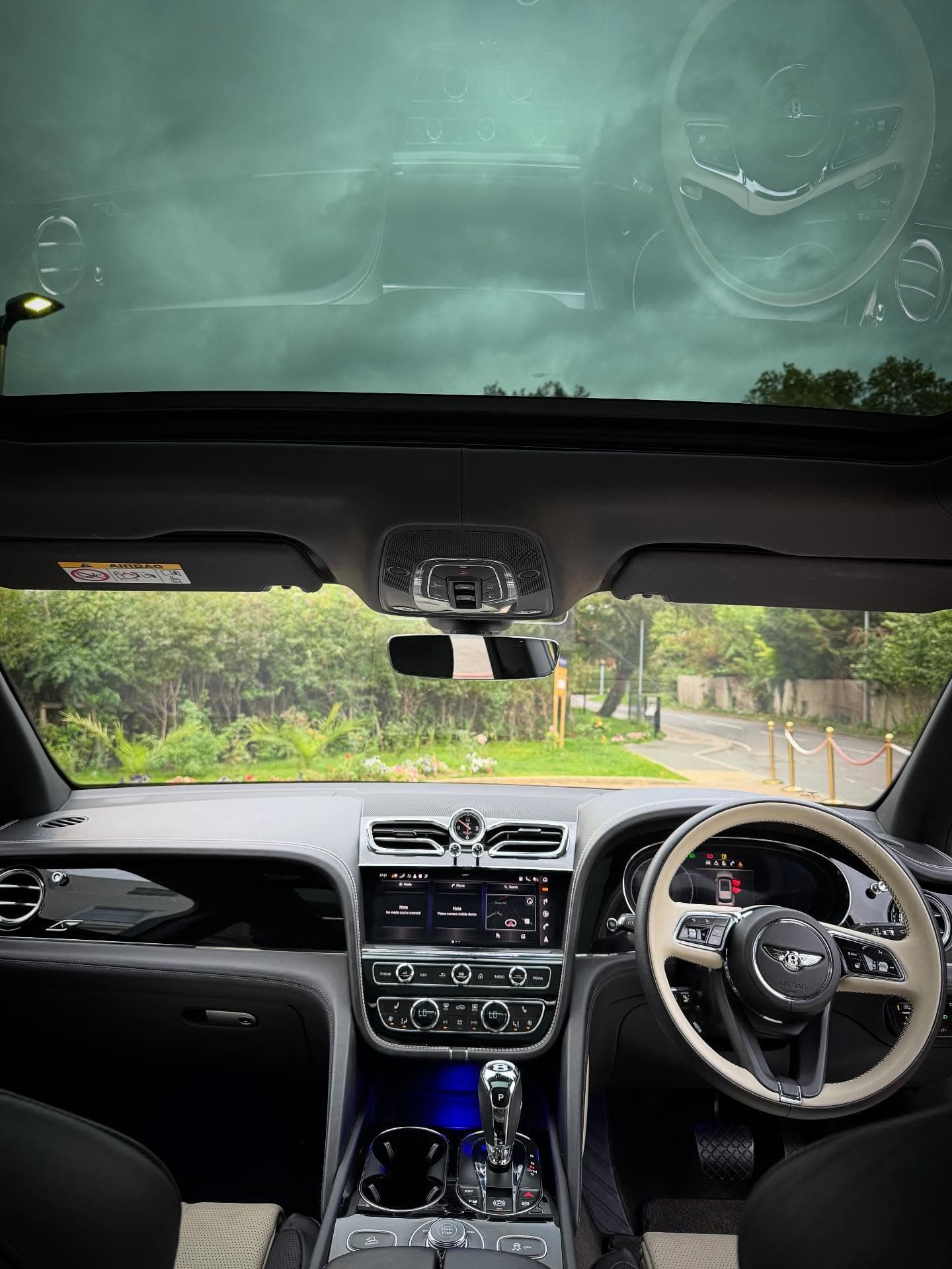 Bentley Bentayga V8 thumbnail 5