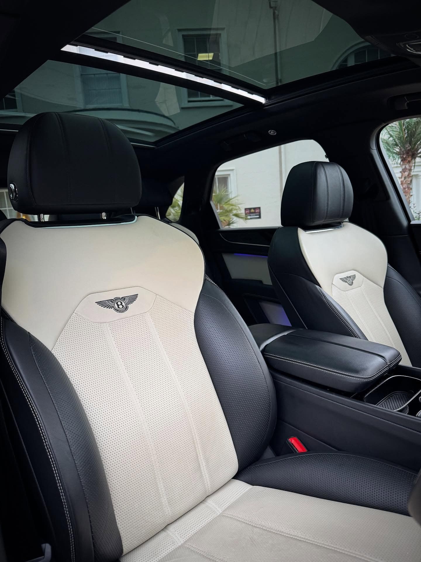 Bentley Bentayga V8 thumbnail 6