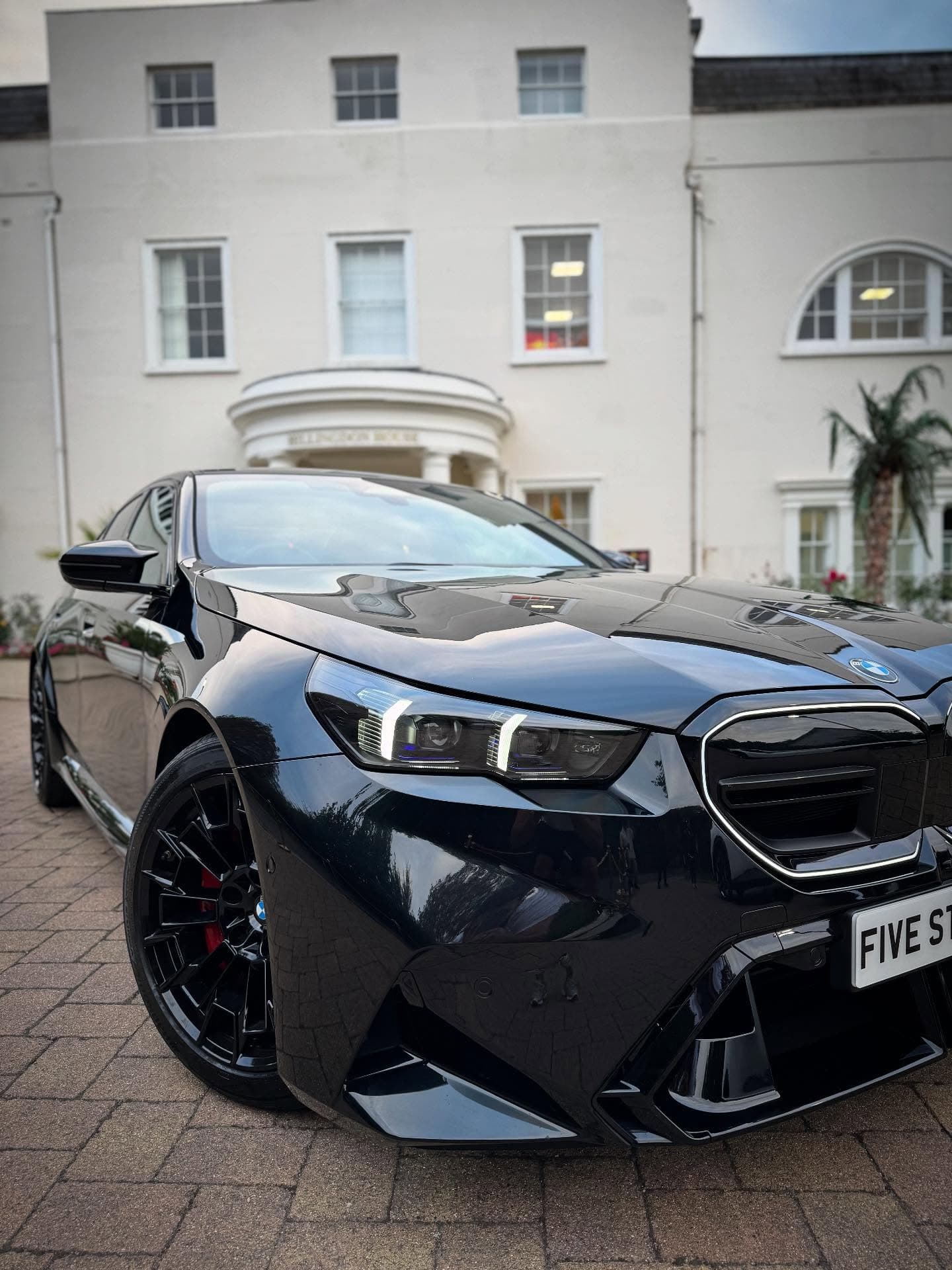BMW M5 G90 thumbnail 2