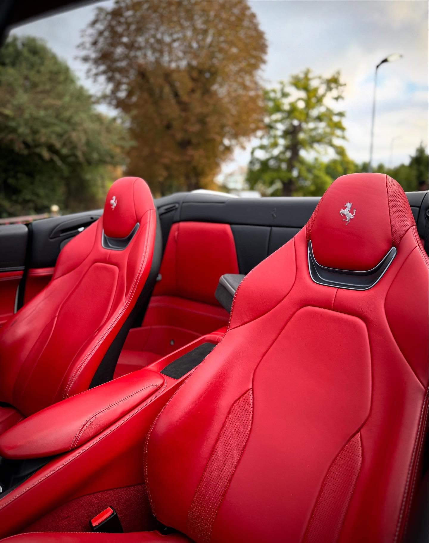 Ferrari Portofino thumbnail 5