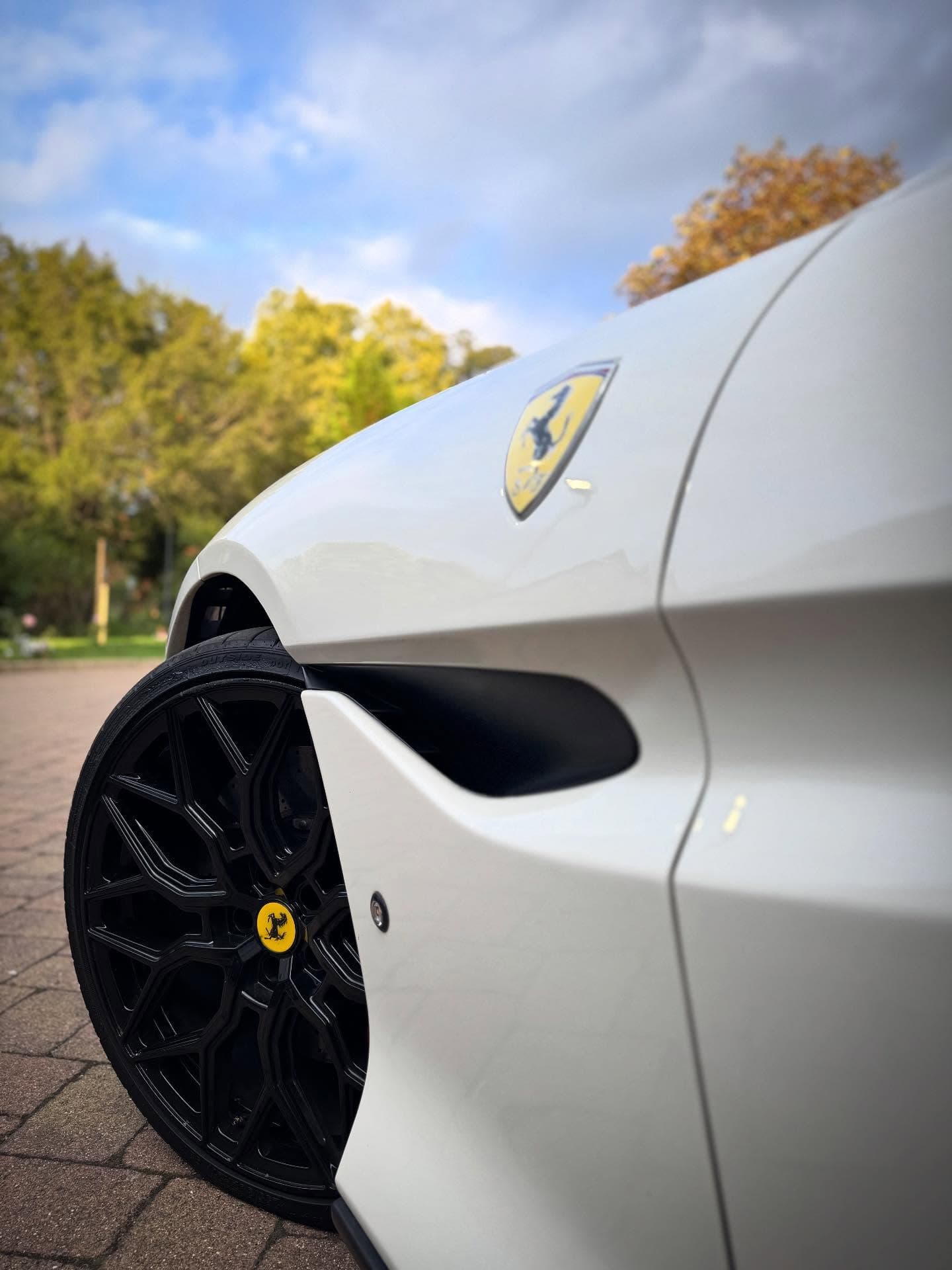 Ferrari Portofino thumbnail 2