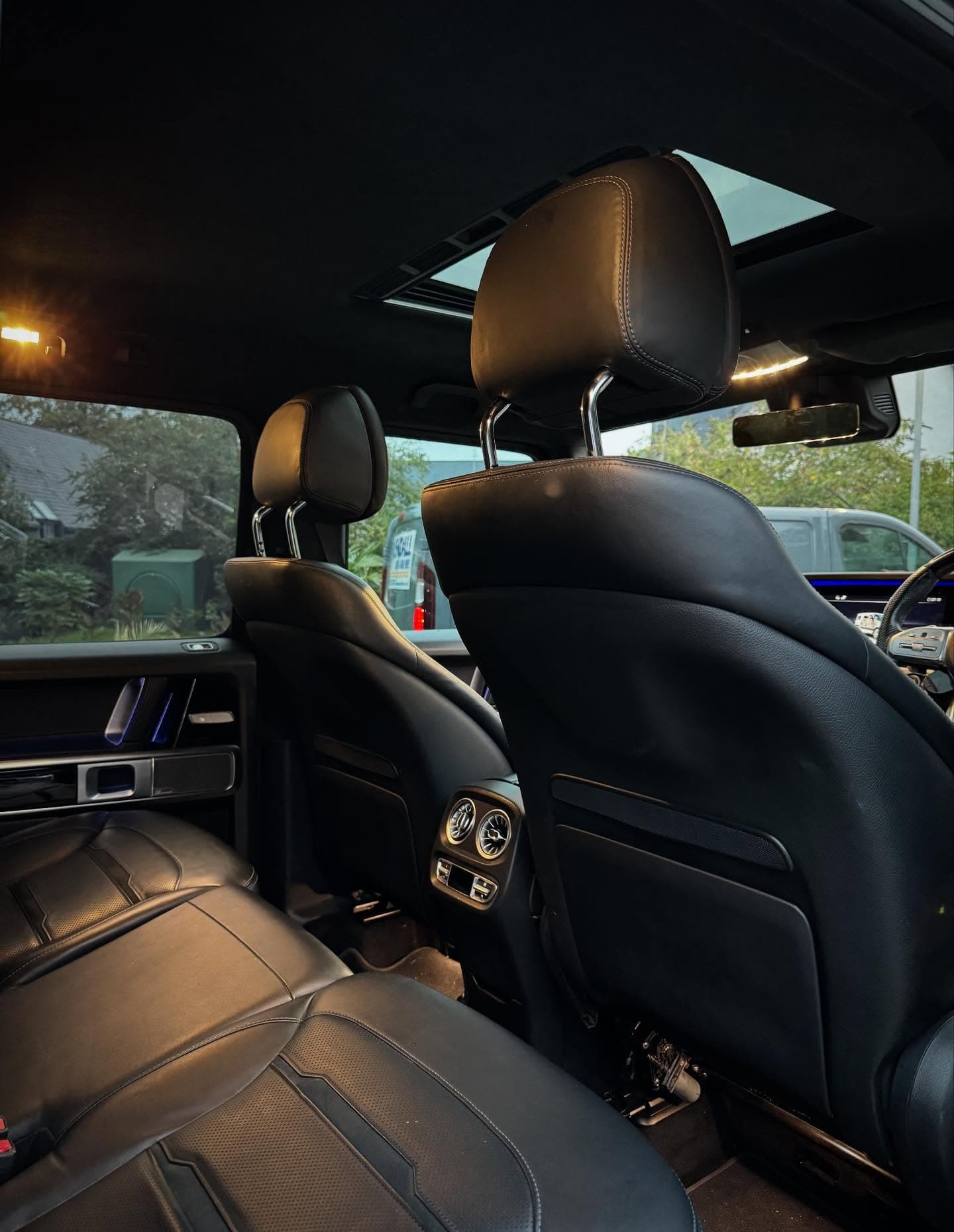 Mercedes-AMG G63 (Black) thumbnail 8