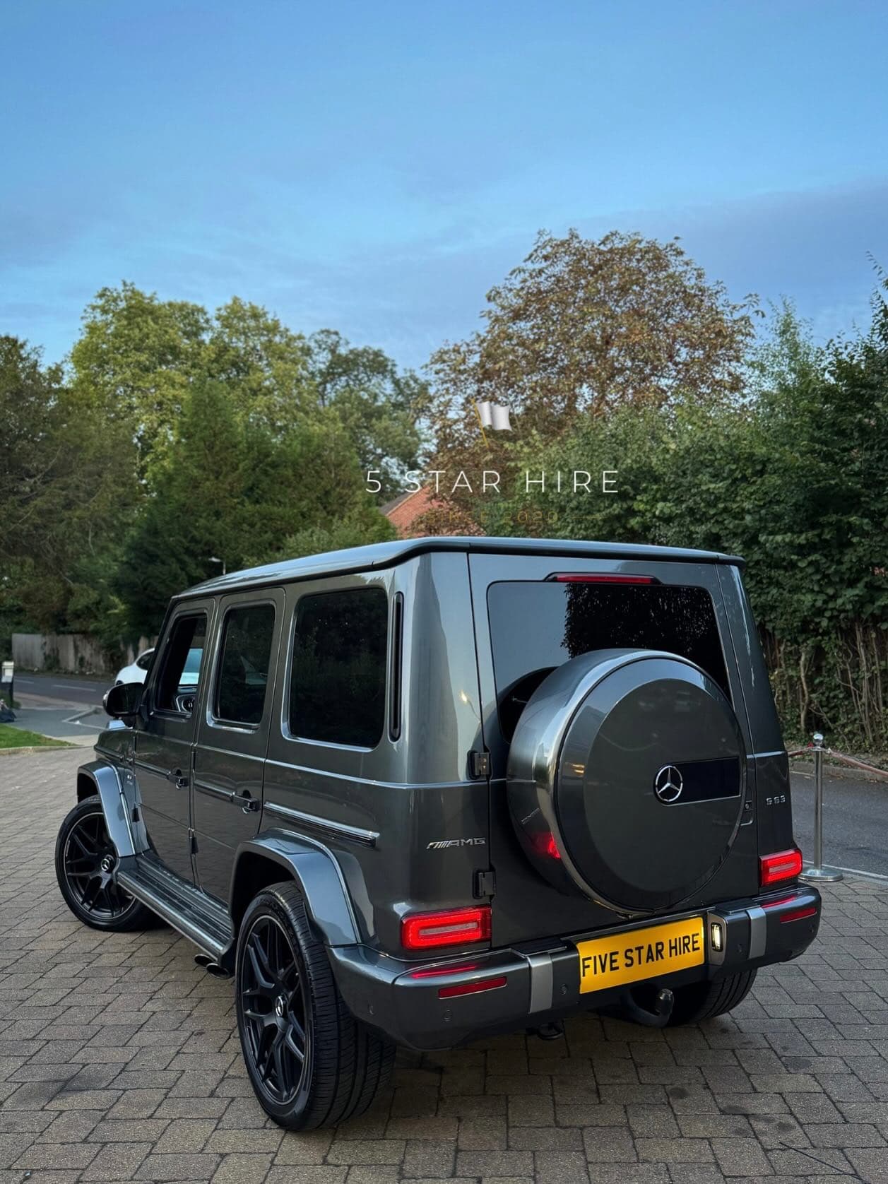 Mercedes-AMG G63 (Grey) thumbnail 4