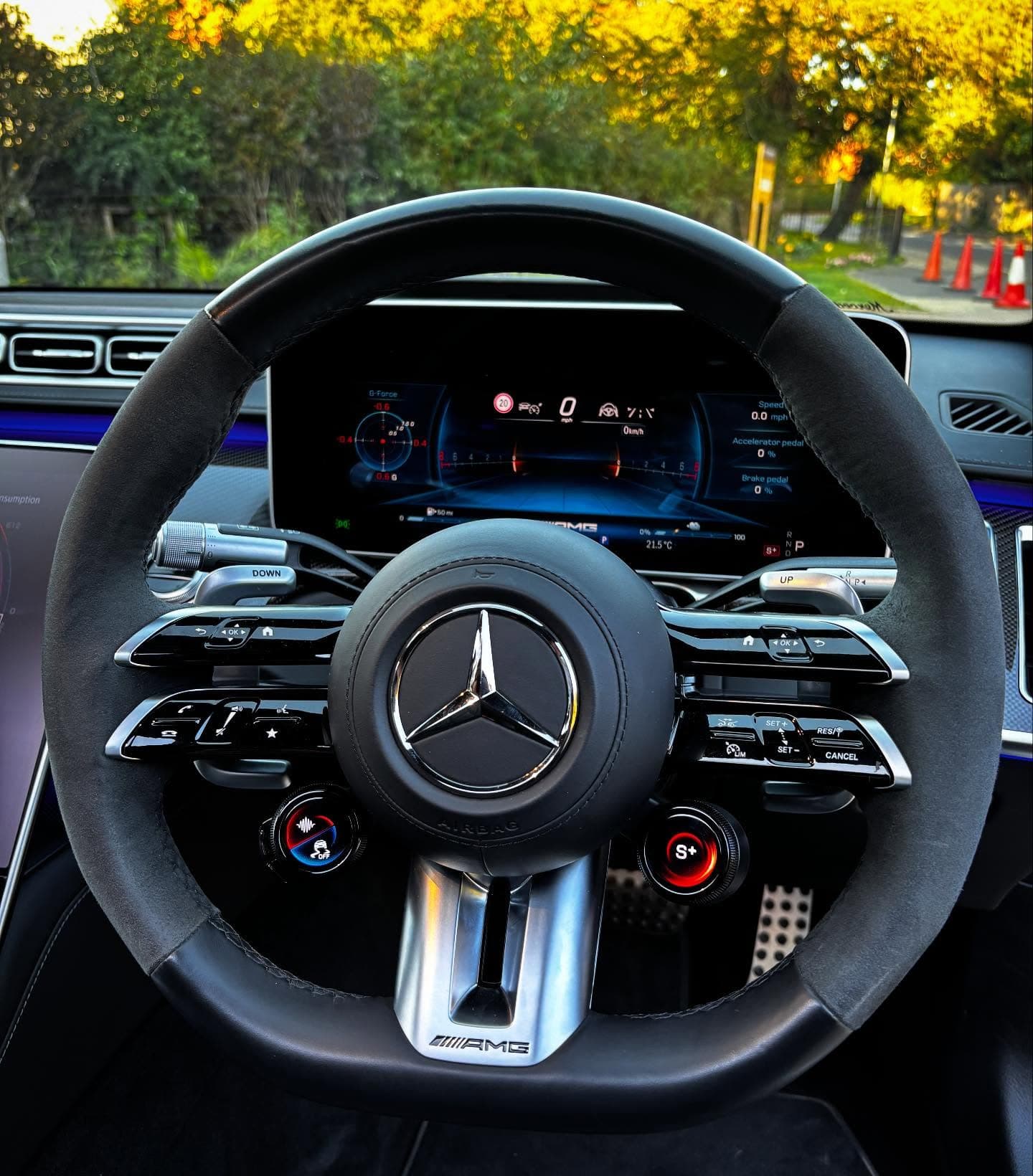 Mercedes-AMG S63 E Performance (Black) thumbnail 7