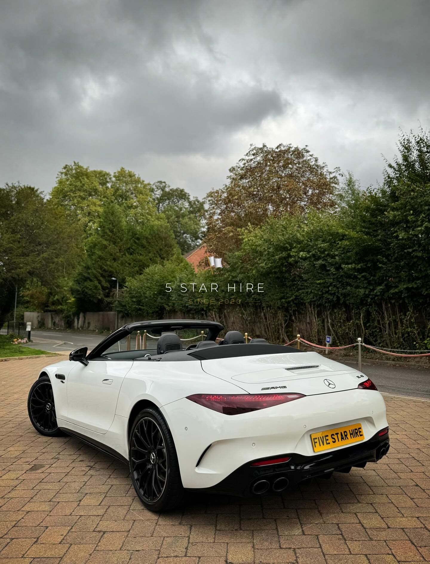 Mercedes-AMG SL43 thumbnail 3