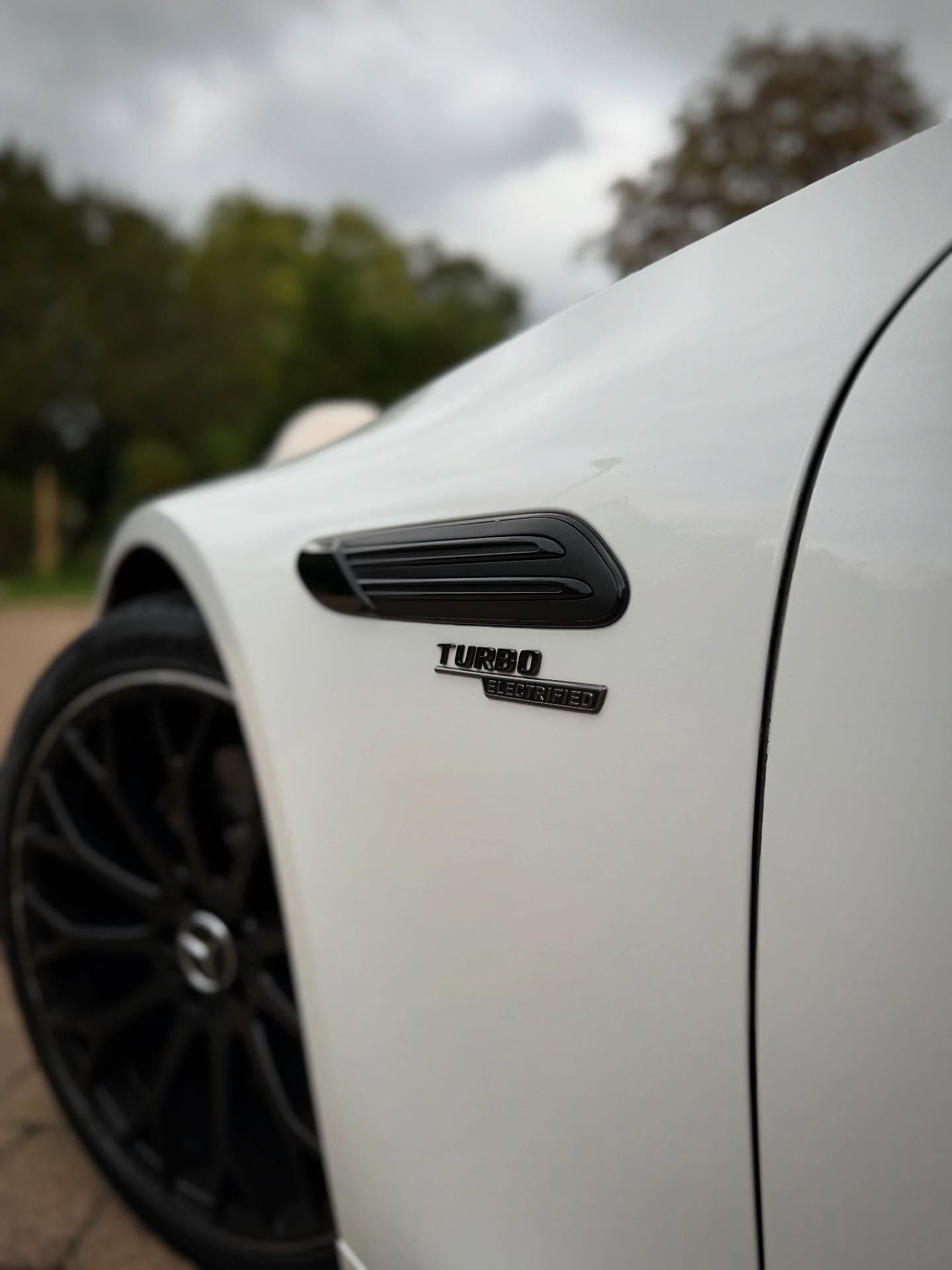 Mercedes-AMG SL43 thumbnail 2