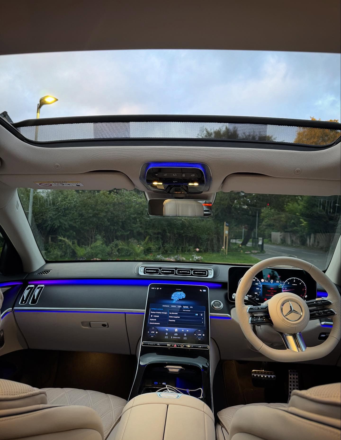 Mercedes-Benz S-Class thumbnail 5