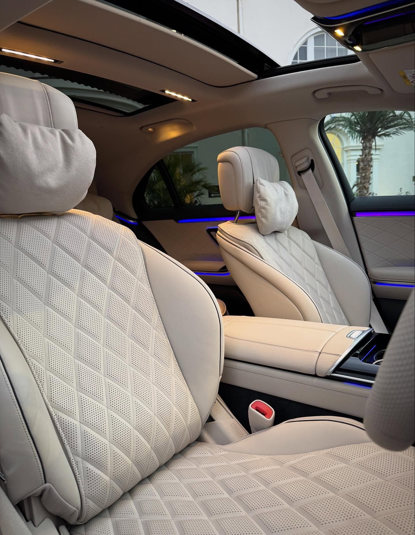 Mercedes-Benz S-Class thumbnail 6