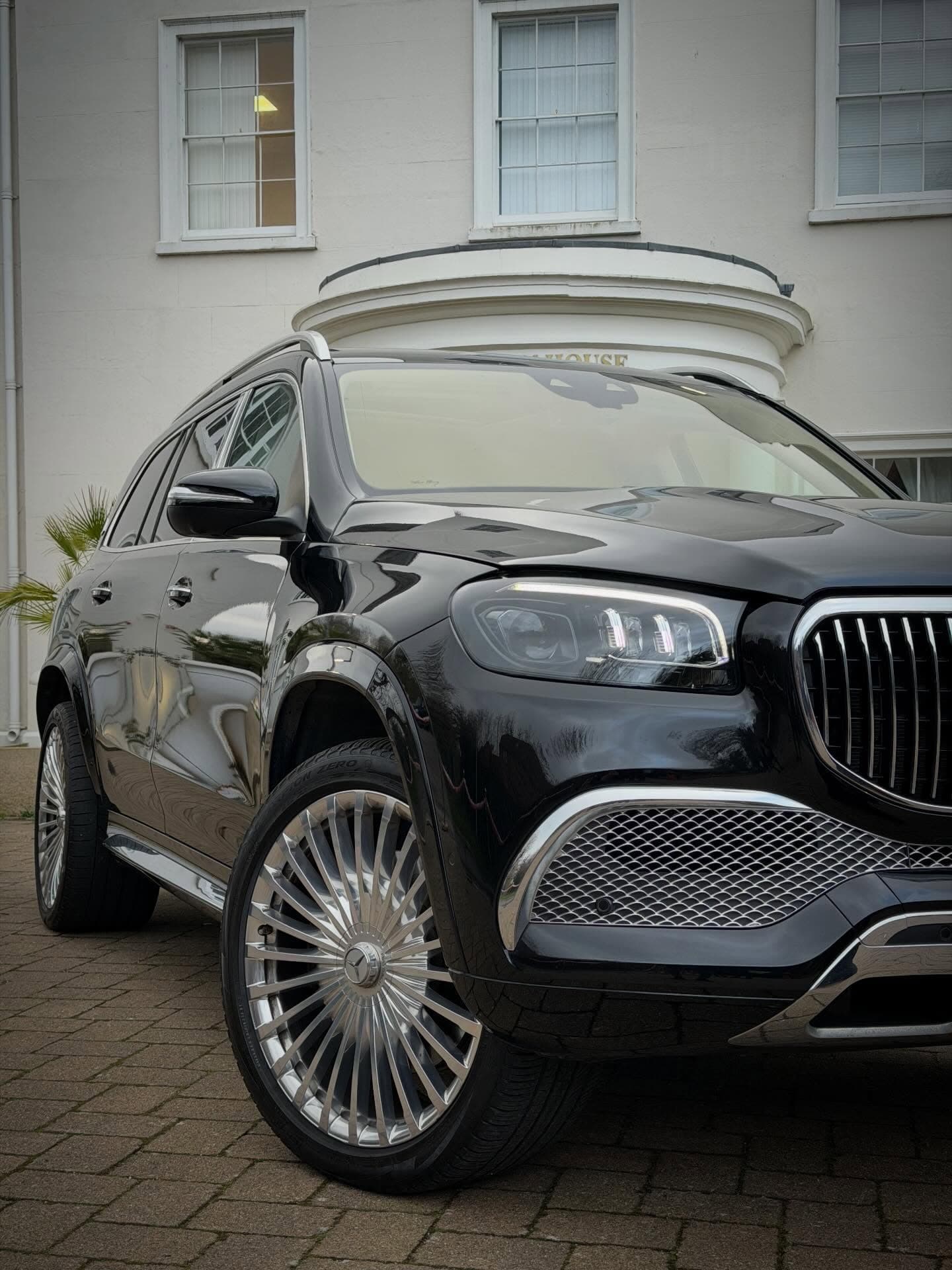 Mercedes-Maybach GLS thumbnail 9