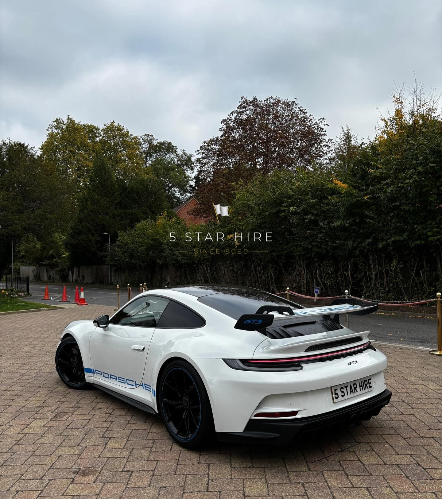 Porsche 911 GT3 thumbnail 4