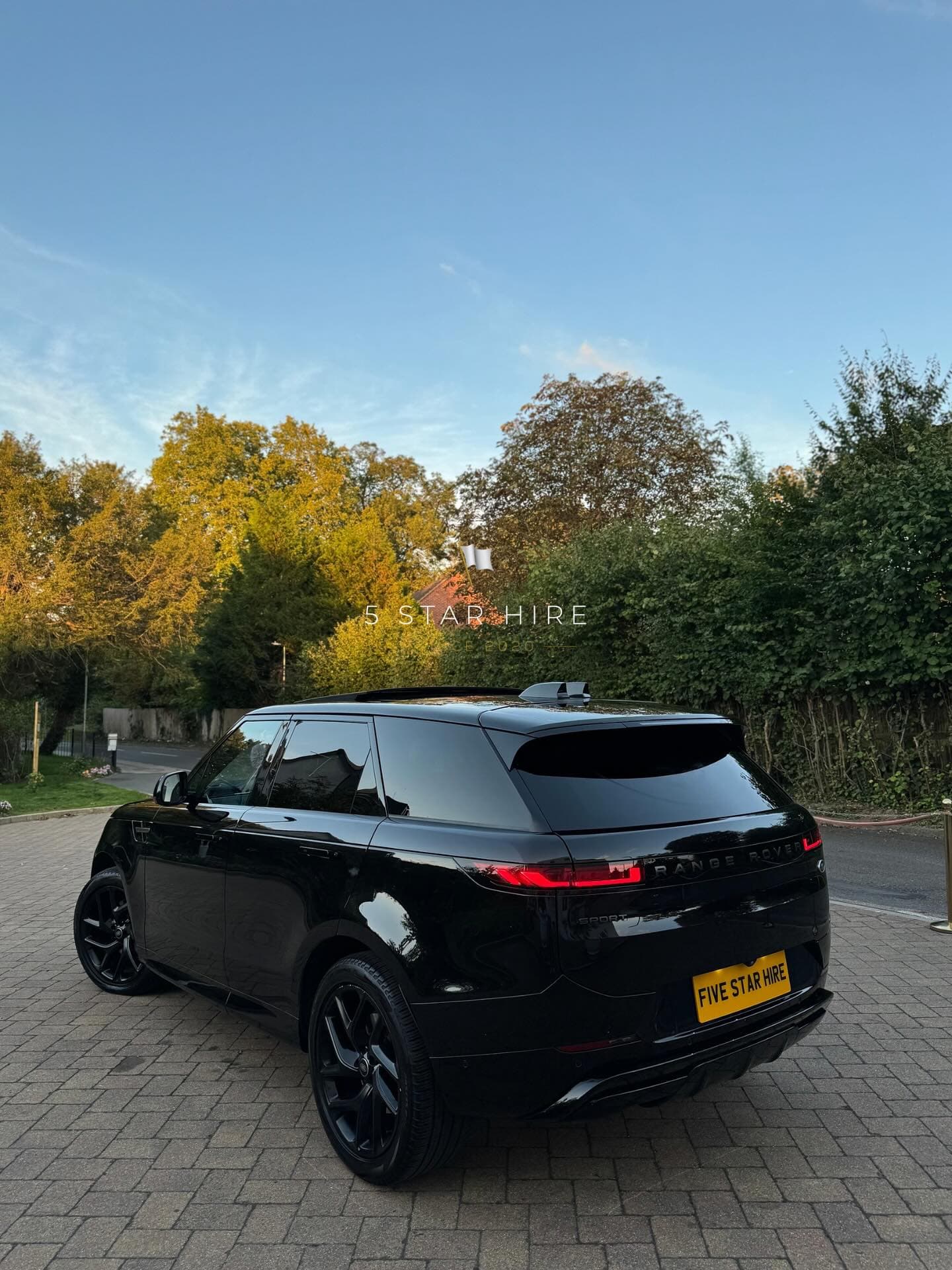 Range Rover Sport thumbnail 3