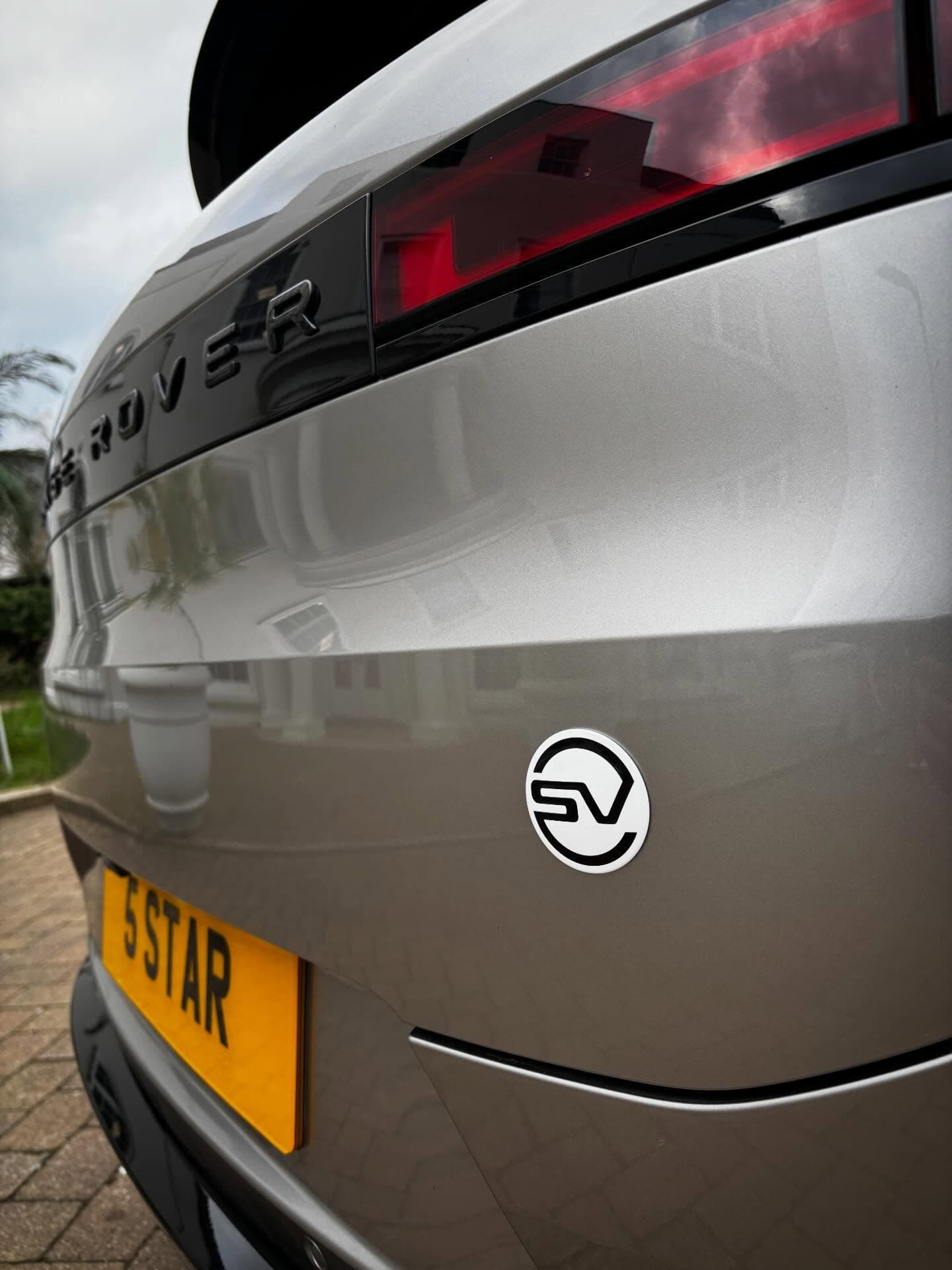 Range Rover Sport SV thumbnail 4