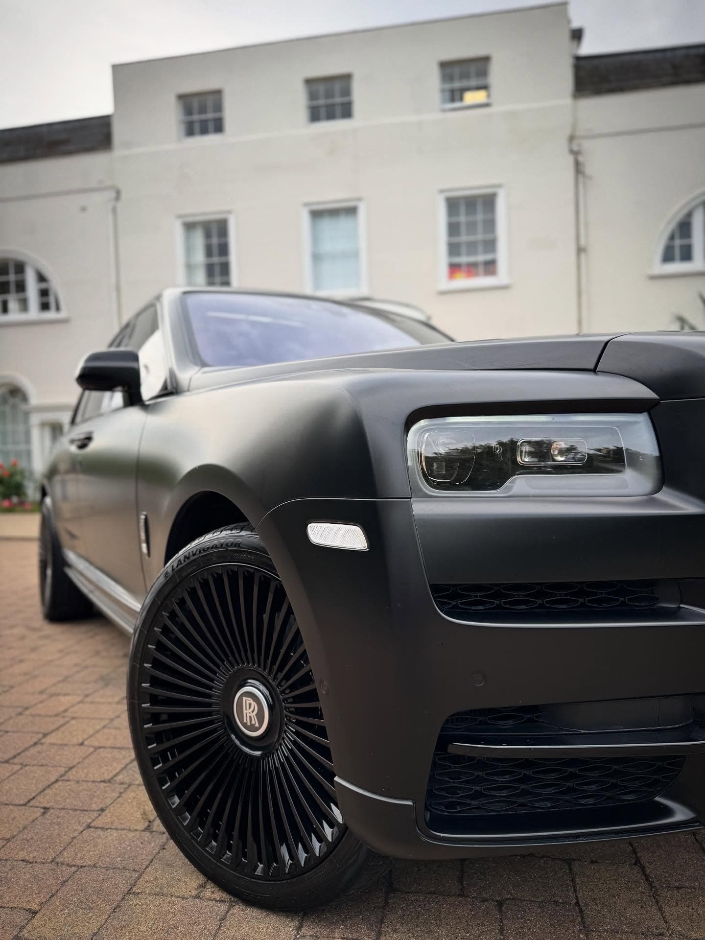 Rolls-Royce Cullinan thumbnail 6