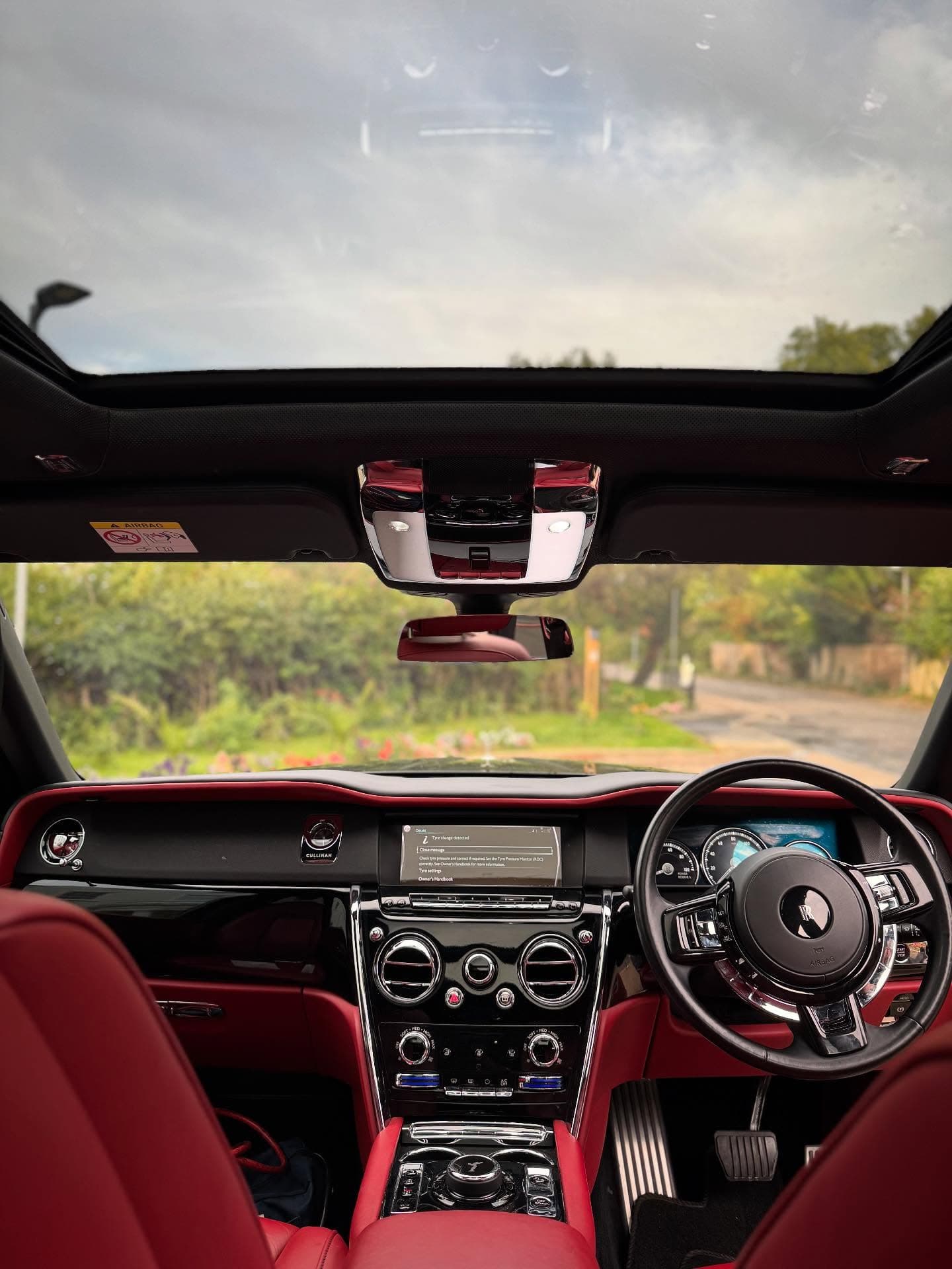 Rolls-Royce Cullinan thumbnail 4